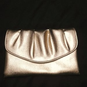 Vintage shimmering gold evening clutch.